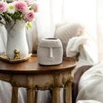 Vaso Sorriso ceramic vase with a whimsical smiley face design, ideal for playful living room décor