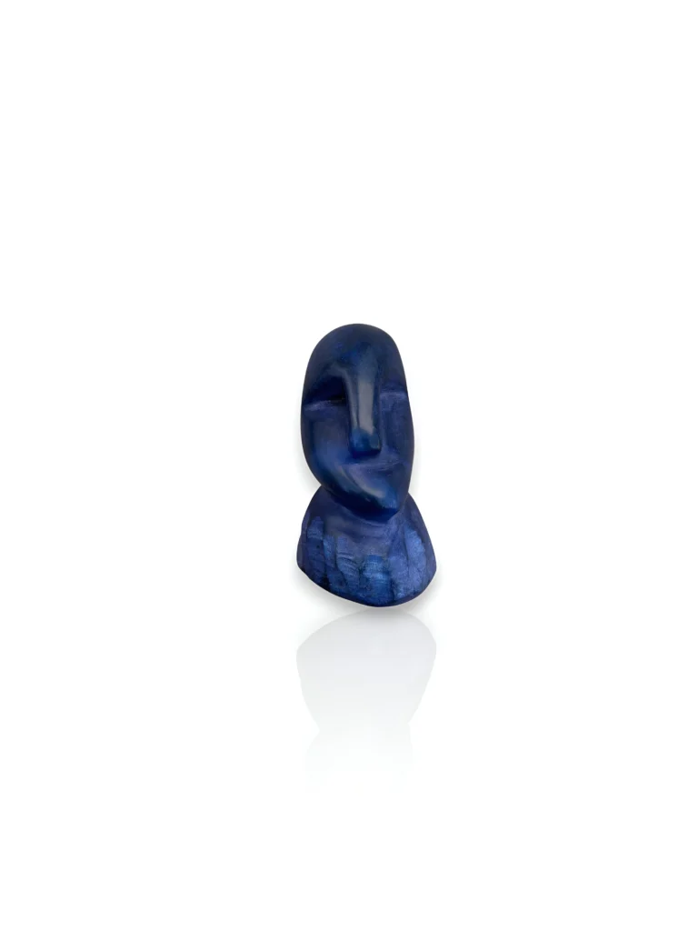 Spirito Calmo mini sculpture – beige stone face sculpture for home decor
