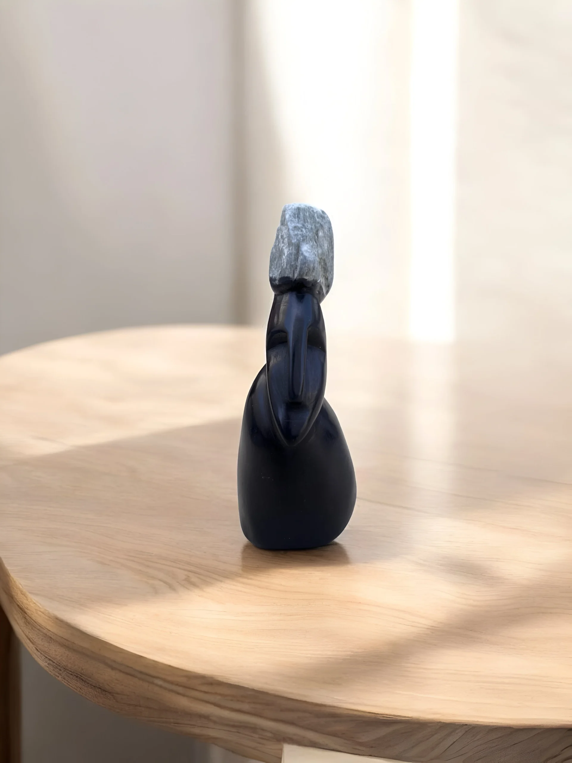 Volti Sacri stone mini sculpture – white sacred face sculpture with circular top